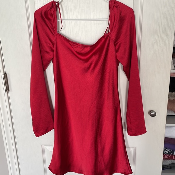 Princess Polly red dress - Picture 3 of 3